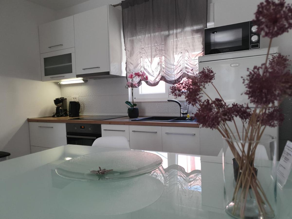 Apartment Tonka Σίμπενικ Εξωτερικό φωτογραφία