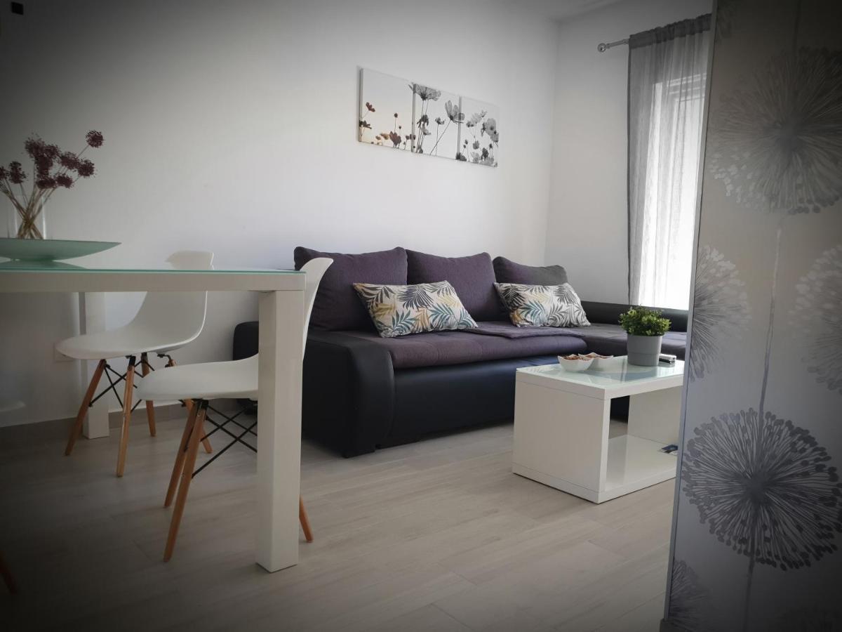 Apartment Tonka Σίμπενικ Εξωτερικό φωτογραφία