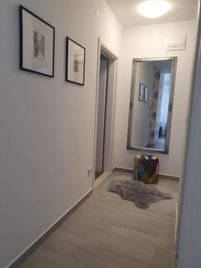 Apartment Tonka Σίμπενικ Εξωτερικό φωτογραφία